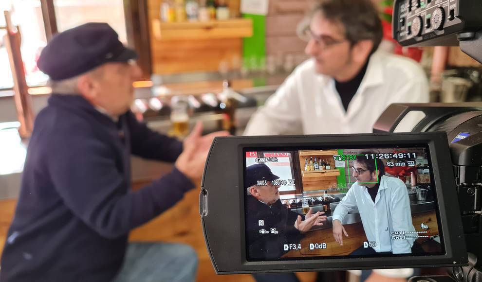 Javier Carballo, vocalista de 'los Pichas', en un momento de la entrevista.